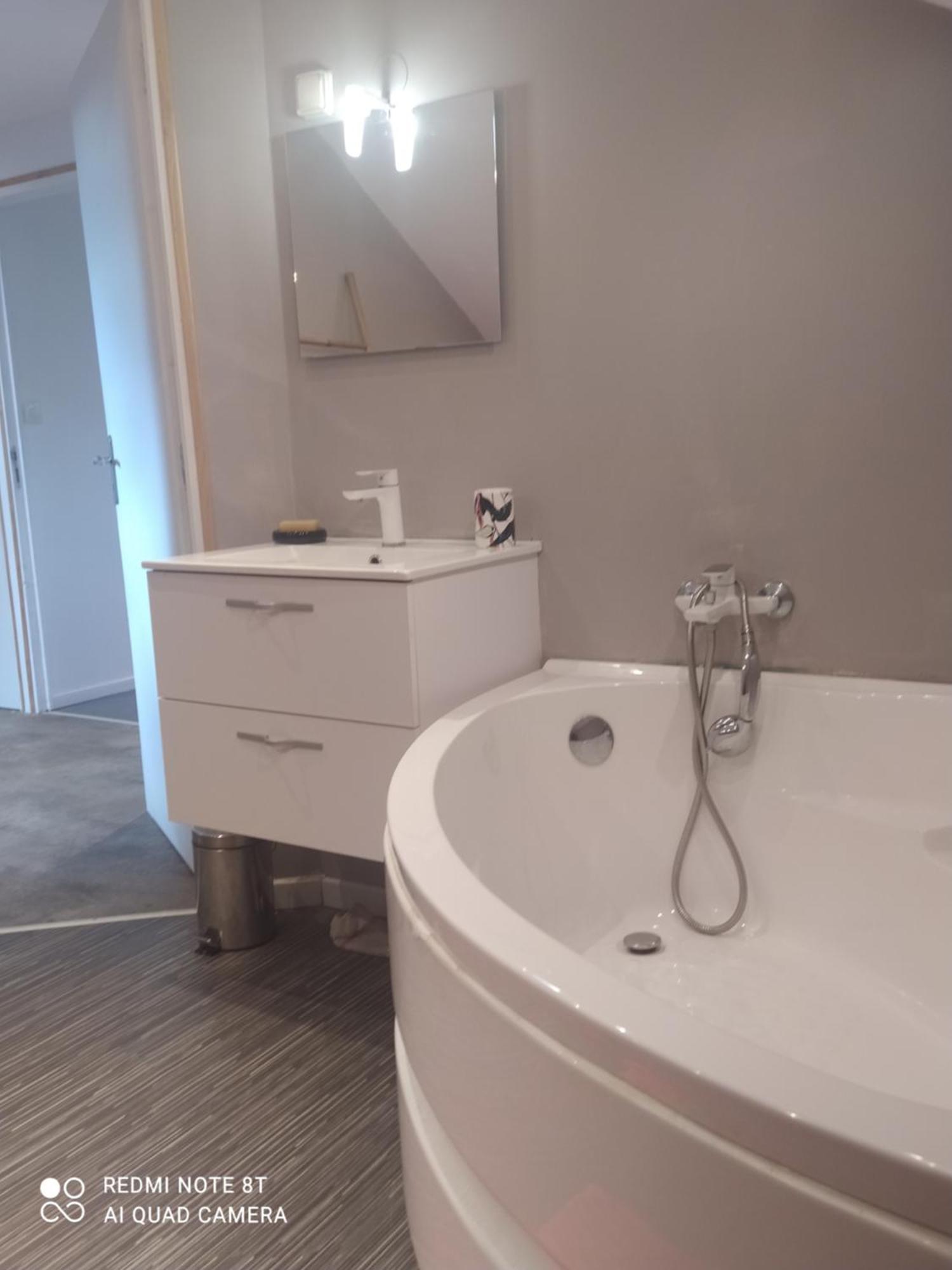 Petit Appartement Dans Une Maison Individuelle Le Tampon Buitenkant foto
