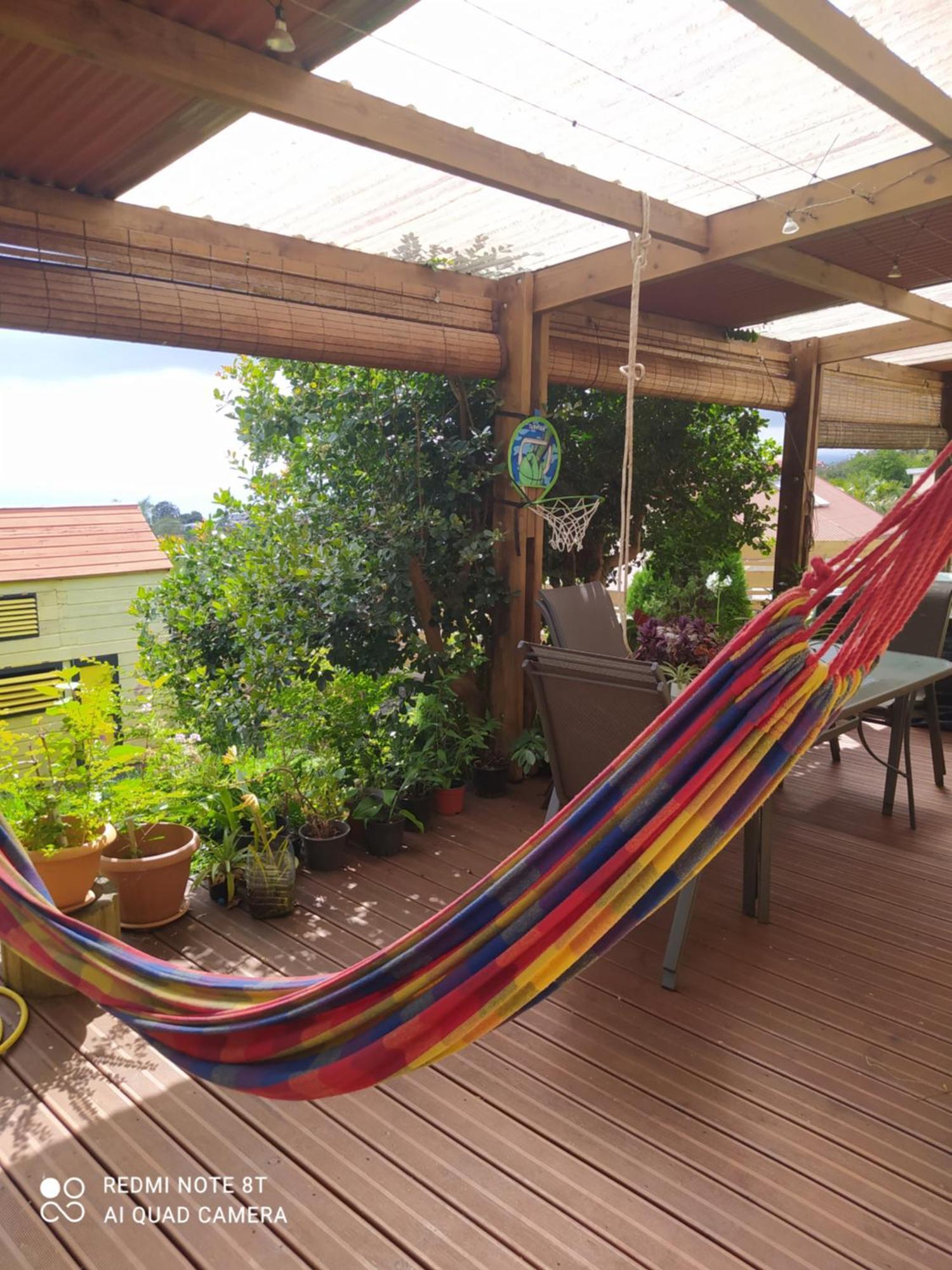Petit Appartement Dans Une Maison Individuelle Le Tampon Buitenkant foto